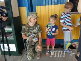 На границе с Крымом поздравили граждан Украины с Днем Независимости