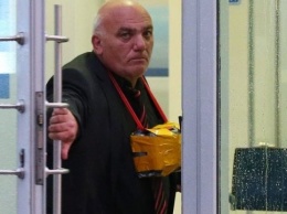 В центре Москвы разоренный бизнесмен захватил в банке заложников