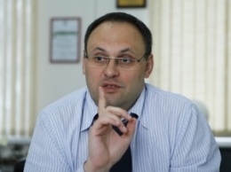 Каськив под "арестом" читает панамскую пресса (ФОТО)
