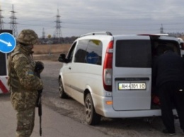 КПВВ "Пищевик" задержан мужчина с 9 паспортами "сомнительного происхождения"