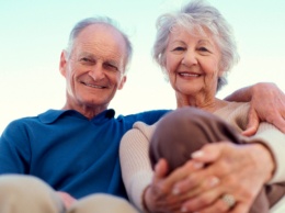 Ученые: Пожилые люди счастливее молодежи
