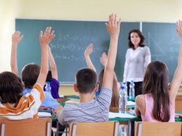 ВЦИОМ рассказал, как россияне оценивают работу школьных учителей