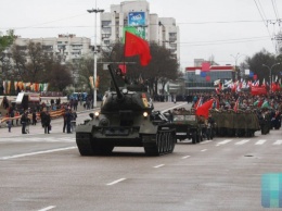 Полиция Молдавии остановила манифестантов, пытающихся сорвать военный парад