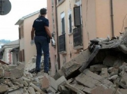 Число жертв итальянского землетрясения увеличилось до 294