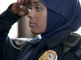 Женщинам-полицейским в Турции разрешили носить хиджаб на службе