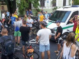Инкассаторы сбили участника велопробега в Одессе