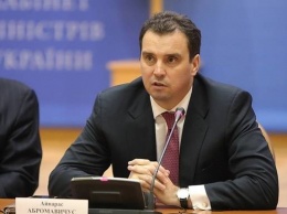 Абромавичус заявил о возможной передаче таможни иностранцам