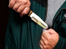 В Кривом Роге грабитель с ножом напал на 45-летнюю женщину