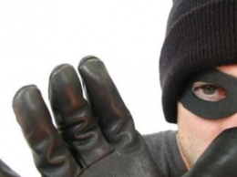 В Киеве неизвестный ограбил банк и оставил в нем шоколадку