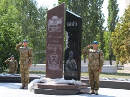 В Николаеве открыли мемориальный комплекс погибшим десантникам
