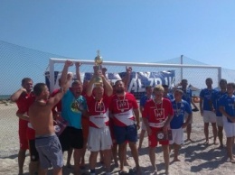 Чемпионат области по пляжному футболу в Бердянске выиграли хозяева пляжа