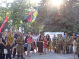 В Днепре прошел митинг в память о жертвах Иловайской трагедии (ФОТО)