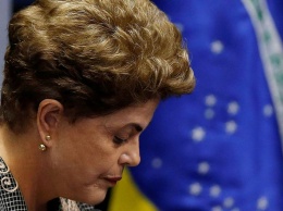 Венесуэла и Эквадор отзывают послов из Бразилии после импичмента Руссефф
