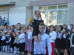 Более 3 тыс. первоклассников пошли в школу в Житомире