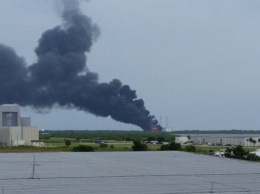 Ракета Falcon 9 взорвалась во время проверки двигателей