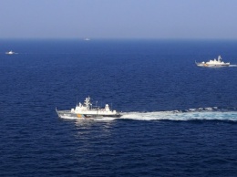 Морская охрана Украины наблюдает за неопознанным российским судном, маневрирующим в районе Скадовска