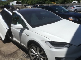 Наглядно: почему "понтовые" двери кроссовера Tesla Model X могут грозить убытками