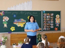 В школах Славянска одним из первых уроков стал урок безопасности