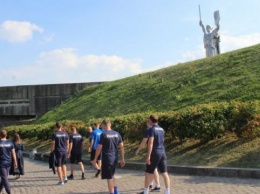Сборная Исландии по футболу осваивается в Киеве
