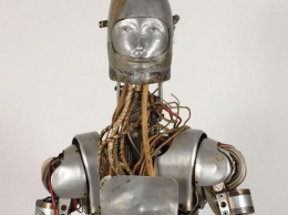 NASA намерены продать робота-гуманоида