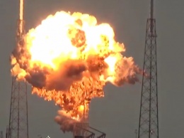 Уфолог: Ракету Falcon-9 взорвали инопланетяне