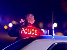 Неизвестные открыли стрельбу по полицейским в США