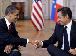 США обвинили в слежке за президентом Франции