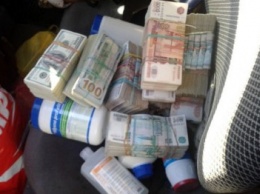Житель Луганска задержан в Бахмутском районе с деньгами в бензобаке