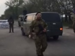 Конфликт из-за контрабанды: "Айдар" угрожал расстрелом украинским военным (видео 18+)