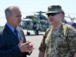 Украинское оружие и техника должна не уступать или превосходить российские образцы - Турчинов