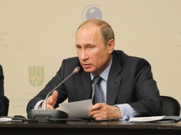 Путин обеспокоился деятельностью иностранных фондов в российских школах