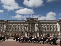 Королева может на время съехать из Букингемского дворца