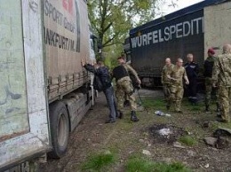 8 фур с продуктами для боевиков задержаны у Станицы Луганской