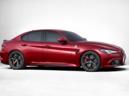 Интерьер Alfa Romeo Giulia «засветился» на шпионских фото (ФОТО)