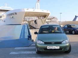 Керченская переправа встретила миллионный легковой автомобиль (ФОТО)
