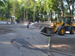 В Каменском после реконструкции откроют сквер за ДК имени Горького