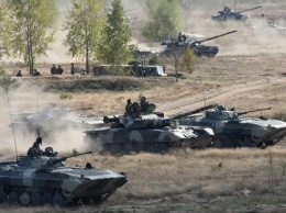 Россия усиливает военную группировку на границе с Украиной в ответ на агрессивную риторику Киева