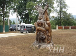 Уникальный парк деревянных скульптур откроют ко Дню работника леса на Прикарпатье