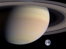 NASA опубликовало фото и видео с ледяными дюнами спутника Сатурна