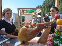 В Запорожье проходит масштабный фестиваль уличной еды, - ФОТОРЕПОРТАЖ