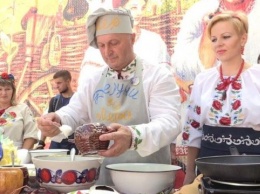 50 тысяч туристов посетили фестиваль дерунов на Житомирщине