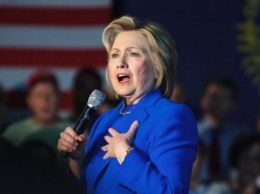 Клинтон заявила, что жалеет о своем "грубом обобщении"