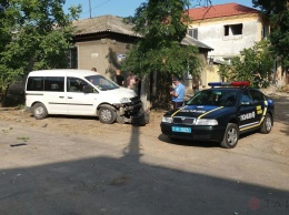 ДТП в Измаиле: пьяный водитель убегал от правоохранителей и въехал в столб