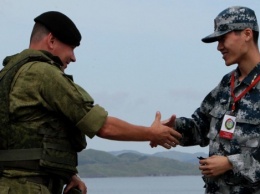 Китай и Россия начинают военные учения в спорных водах Южно-Китайского моря