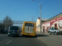 В Одессе маршрутчик выбросил пассажира посреди трассы, потому что дальше передумал ехать