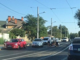 В Одессе на пешеходном переходе сбили даму