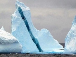 "Роснефть" займется изменением траектории движения айсбергов в Арктике