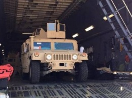 Украине будет передано еще 100 военных автомобилей HMMWV из США