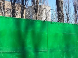 На Волгоградской демонтируют забор незаконной застройки