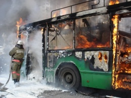 В Москве у метро «Щелковская» загорелся полный пассажиров троллейбус